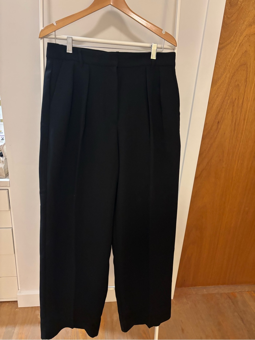 Banana Republic Black Wide-Leg Pleated Dress Pants
